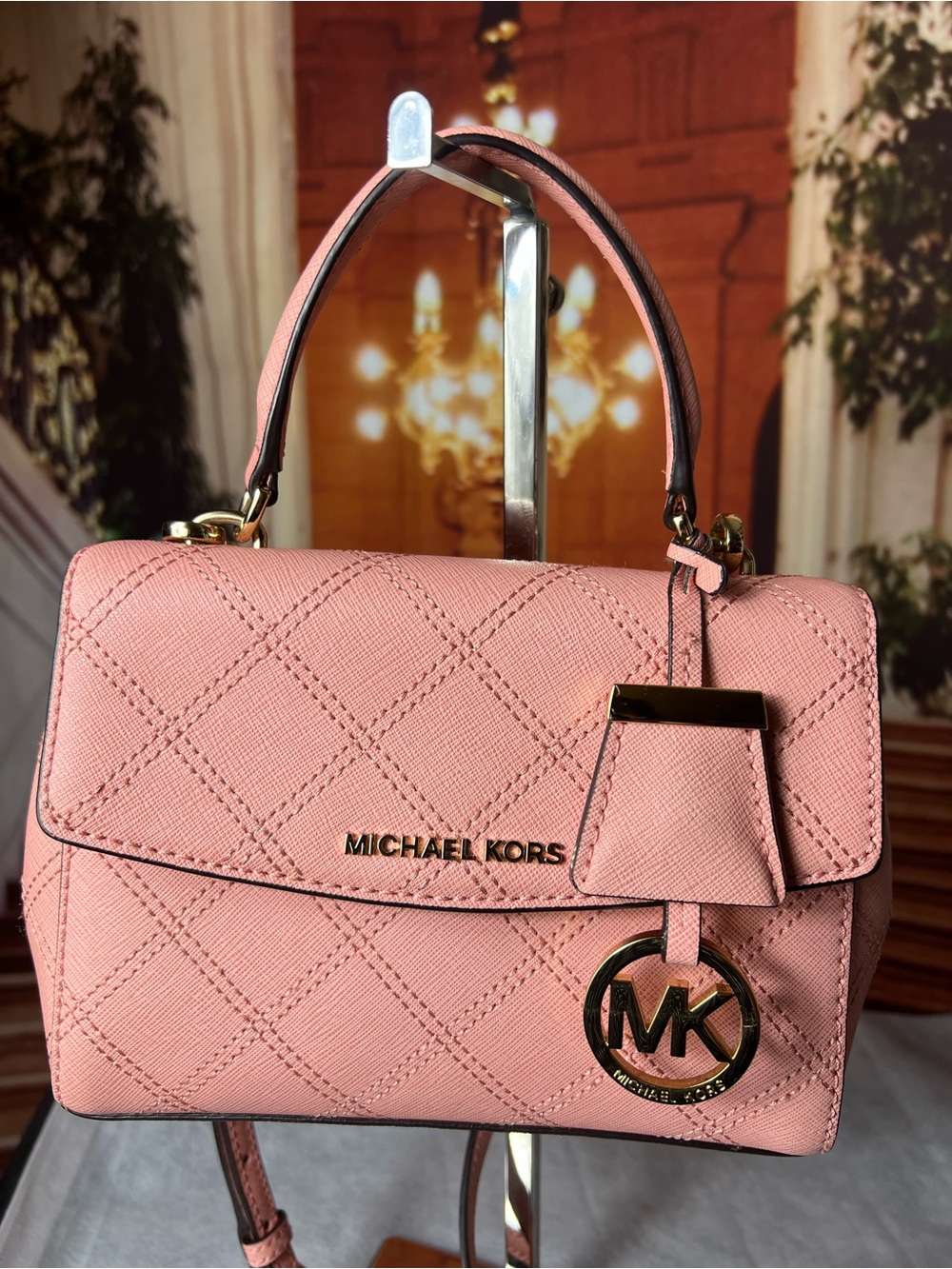 MICHAEL KORS Ava Pink Quilted Leather Top-Handle Crossbody ๐ - Picture 4 of 14